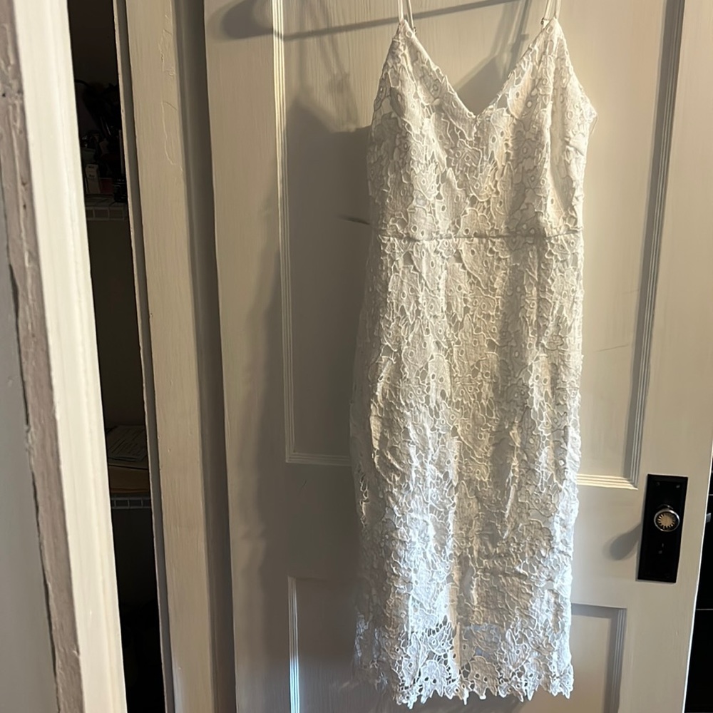 EillyBazar white midi dress. Size small